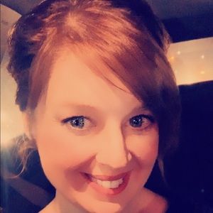 Meet your Posher, Chloe